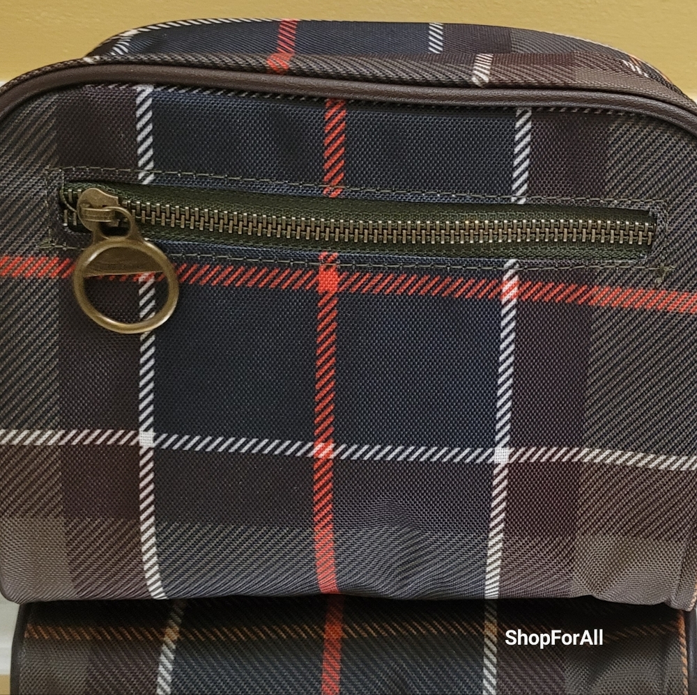 Barbour - Picture 4 of 10